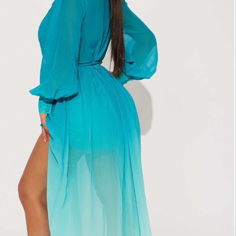 Elegant Teal Ombre Maxi Dress - Picture 4 of 16